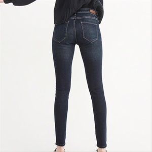 ABERCROMBIE & FITCH SKINNY JEANS